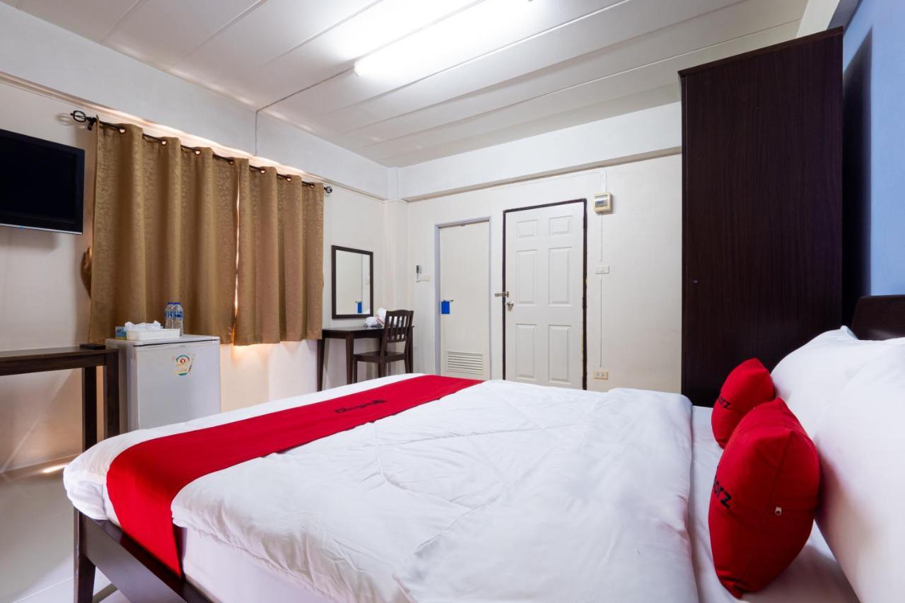 Si Fah At Bangsaen Hotel Ban Rong Khoei Bagian luar foto