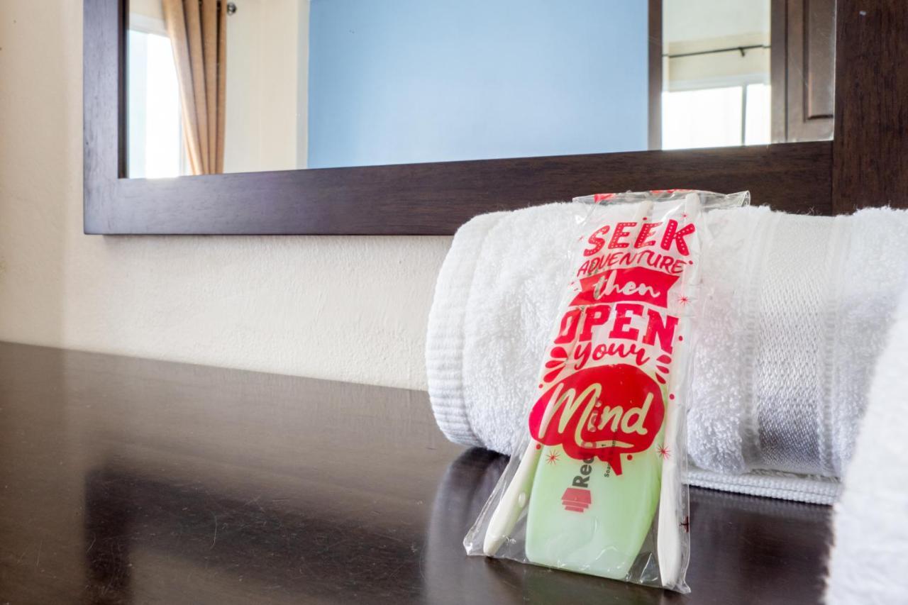 Si Fah At Bangsaen Hotel Ban Rong Khoei Bagian luar foto